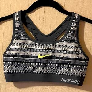 Women’s Nike Pro Patterned Sports Bra